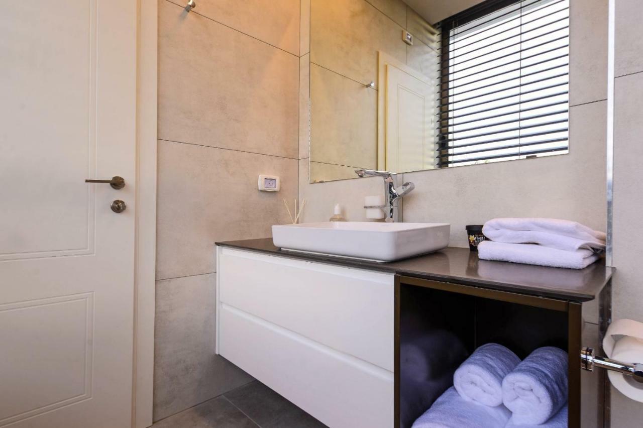 חיפה Luxury Suites By Notaly Ariel מראה חיצוני תמונה
